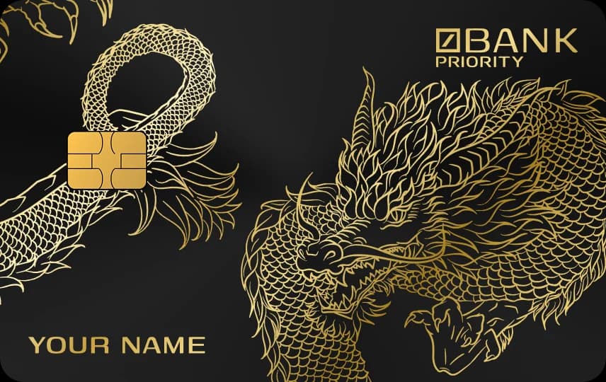 Đầu rồng nghiêng góc phải, thân vảy lưới vòng thành nút xoắn quanh chip, khắc trên Thẻ đen nét vàng